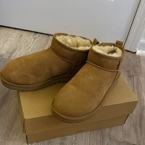 UGG ultra mini BRAND NEW